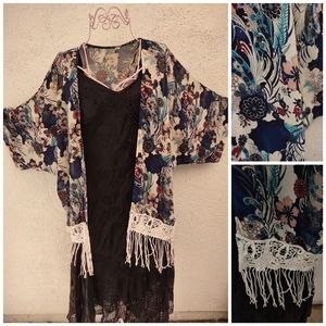 Rachael & Chloe Floral Kimono Jacket - Blue and White Fringe Detail Summer Party